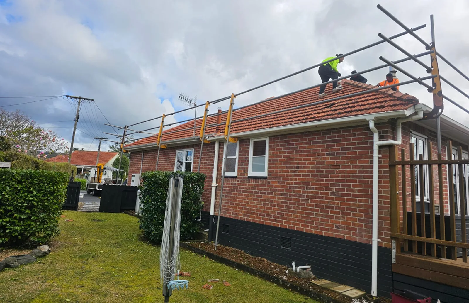 Roof Replacement Before and After 1